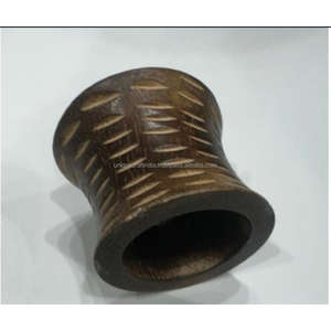 Juego de 6 Anillos para Servilletas de Madera Ecológicos con Grabado de Líneas Diagonales, Diseño Moderno, Artesanía Única de la India, Accesorios de Mesa Elegantes - Product Image 3