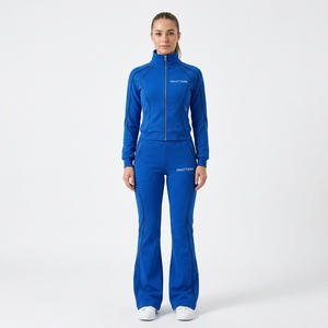 Conjunto Deportivo Azul Rey para Mujer, Chaqueta con Cierre y Pantalones Acampanados, Corte Ajustado, Ropa Deportiva, Fabricante de Ropa Personalizada al por Mayor - Product Image 1