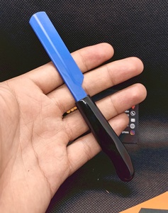 ชุดมีดโกนหนวดคุณภาพสูงสำหรับผู้ชาย SAAQAANS ENTERPRISES รุ่น SQ-0071 ด้ามจับซิลิโคน ใบมีดแบบเปลี่ยนได้ สีสันปรับแต่งได้ - Product Image 3