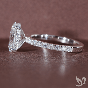 Bague de mariage avec halo caché en diamant de laboratoire ovale certifié IGI 2 carats |   Bague de mariage en or massif 10 carats - Product Image 3