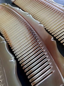 Natural Handmade Buffalo Horn Hair <b>Comb</b> Angel <b>Wide</b> Smooth Tooth Gentle Detangling Hair Care Daily Grooming Customizable Natural - Product Image 2