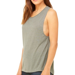 Ensemble de deux pièces pour femmes, débardeur de yoga et short de sport, avec soutien-gorge intégré, rembourré, sans couture, dos nageur, manches courtes, uni, respirant - Product Image 3