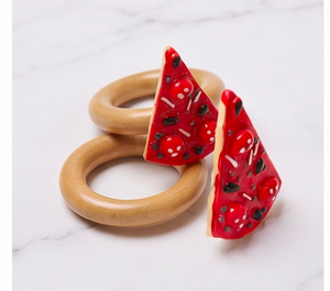 Nouveauté : Anneaux de serviette en bois en forme de tranches de pizza rouges, décor de table sur le thème alimentaire pour fêtes et repas - Product Image 2