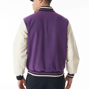 Chaqueta Varsity Morada y Crema de Alta Calidad, Chaqueta Bomber Premium con Mangas en Contraste, Ropa Casual de Calle - Product Image 2