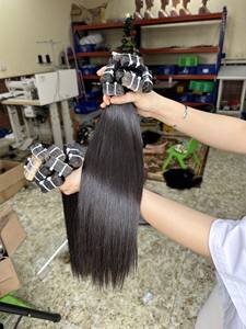 ขายส่งยอดนิยม 2024 สีดําตรงเทปผมดิบเวียดนามมนุษย์ผมสําหรับการฝึกอบรมหัวสําหรับผู้หญิงสีดําหญิงรุ่น - Product Image 5