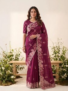 Sari de Seda Espacial Premium MB ETERNAL CLOTHING con Borde Bordado y Blusa, Traje Tradicional Indio para Bodas, Largo hasta el Suelo - Product Image 2