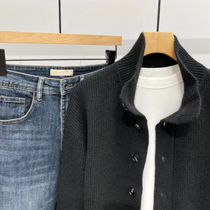 Vente directe usine – Nouveau style pull décontracté pour homme, cardigan tricoté à col roulé mi-haut, couleur unie, en polyester, coupe ajustée, idéal automne-hiver - Product Image 6