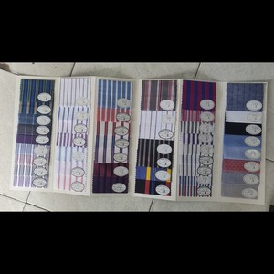 Une magnifique collection de motifs de chemises pour hommes sur tissu tissé en polyester et coton, largeur 44 pouces, prête pour une expédition immédiate. - Product Image 1