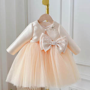 Vestido de Princesa Rosa Bebé de Alta Calidad con Cuello con Perlas, Lazo de Satén en el Lateral y Falda Plisada, Venta al Por Mayor de Fábrica - Product Image 5