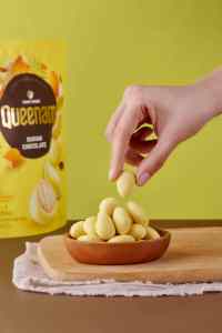 Dragées de Qualité Supérieure en Gros, Exportation, OEM/ODM, HALAL, 75G, Amandes et Noix de Cajou enrobées de Chocolat au Durian, Emballage Personnalisé - Product Image 4