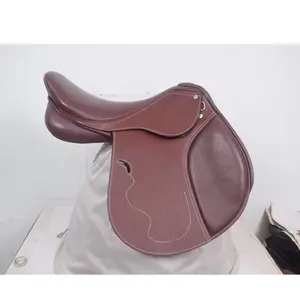 Sella da cavallo personalizzata in vera pelle resistente e confortevole di ultima generazione per l'equitazione