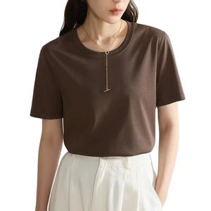 Camiseta minimalista de verano para mujer Top versátil antiincrustante de moda con escote Doble - Product Image 1