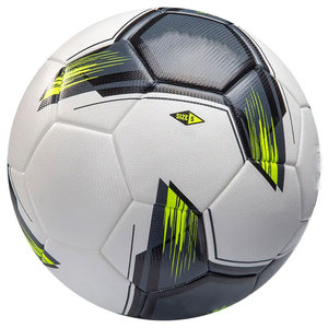 Ballon de football professionnel en PU laminé avec construction thermocollée, disponible en plusieurs tailles, logo personnalisé, fabriqué au Pakistan - Product Image 2