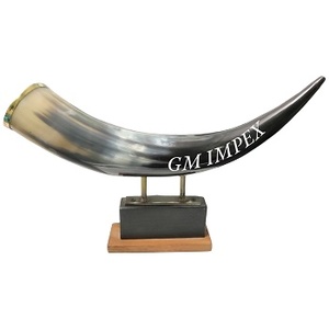 Decoración de mesa de cuerno de búfalo Real hecha a mano con base de madera de ágata Natural, accesorio decorativo novedoso para el hogar para hoteles, regalos de navidad - Product Image 6