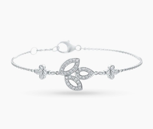 Pulsera de cadena de diamantes delicada y ajustable con tres marquesas personalizadas, inspirada en el mundo botánico, accesorio nupcial minimalista de lujo en oro. - Product Image 4