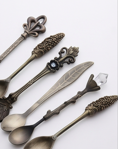 Elegante Juego de Cubiertos de Acero Inoxidable con Formas Únicas, Vajilla Plateada para Restaurantes, Artículos de Mesa para Comedor - Product Image 4