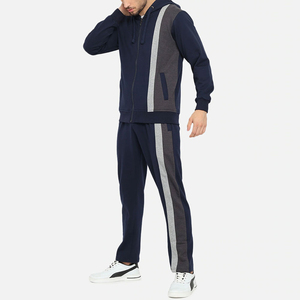 Survêtement de sport confortable pour homme, 100 % coton épais et respirant, conception OEM, vêtements de course d'hiver, vente en gros - Product Image 4