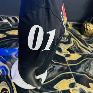 OEM Unisex Heavy Cotton O-Neck Printed T-Shirt Custom Logo Solid Pattern Loose Fit 100% Cotton Oversize T-Shirt for Men - Product Image 4