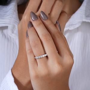 Anillo Clásico de Plata con Cristal de Corte Redondo para Mujer, Elegante y Minimalista, para Bodas, Aniversarios, Compromisos, Fiestas, Regalo de Joyería - Product Image 2