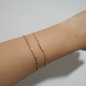 กำไลข้อมือเพชรเพาะเลี้ยง 14K โรสโกลด์ 0.05 กะรัต ประดับเพชรเม็ดเล็ก ดีไซน์เรียบหรู สไตล์มินิมอล เหมาะสำหรับใส่ทุกวัน - Product Image 1