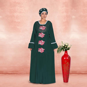 Kaftan brodé en rayonne avec un motif de pointeau détaillé, des motifs floraux imposants, des manches évasées douces et une longueur élégante jusqu'au sol. - Product Image 1