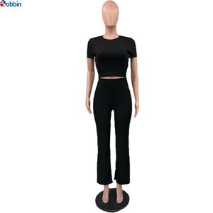 Conjunto Deportivo Casual para Mujer con Logotipo Personalizado, Top Corto y Pantalones Anchos de Cintura Alta con Corte Ajustado - Product Image 1
