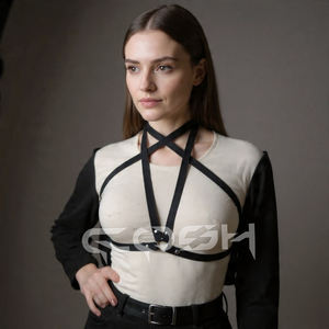 Arnés elástico para el cuerpo con pentagrama |   Arnés Negro con Tiras Estilo Bruja, Accesorio de Moda - Product Image 5