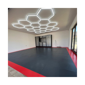 กระเบื้องปูพื้น PVC แบบ interlocking กันน้ำ กันลื่น ขนาด 500*500 มม. ผลิตจาก PVC แท้ สำหรับปูพื้นภายในอาคาร โรงรถ ปูพื้นแบบปาร์เก้ ถอดประกอบได้ ใช้ภายในอาคาร - Product Image 1