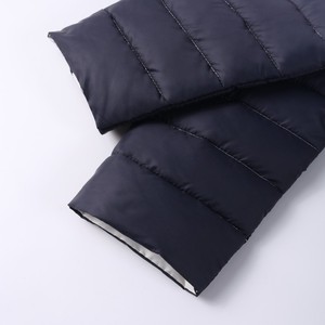 Cappotto Caldo Leggero Imbottito e Trapuntato con Zip Integrale e Polsini Elastici per Mattine e Serate Freddhe in Autunno e Inverno - Product Image 2