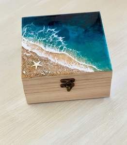 กล่องเรซิ่นฝังลาย TIME 2 DECOR แบบพิเศษ - ปรับแต่งขนาด/สี/ดีไซน์ได้  งานฝีมือดั้งเดิม รูปทรงสี่เหลี่ยมผืนผ้าลายดอกไม้ สำหรับงานแต่งงาน - Product Image 6