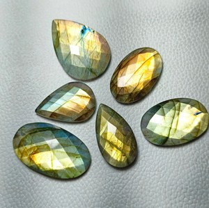 ลาบราดอไรต์สีเหลืองเขียว รูปทรงผสม หลายเหลี่ยม แบบคาโบชอง พลอยหลวม ชุดอัญมณีหลังแบน สำหรับงานออกแบบเครื่องประดับ - Product Image 6