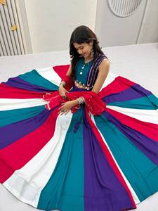 Nuevo y Hermoso Lehenga Choli para Navratri, Lehenga Choli Tradicional India, Lehenga Choli de Diseñador, Lehenga Choli de Algodón, Lehenga para Navratri - Product Image 2