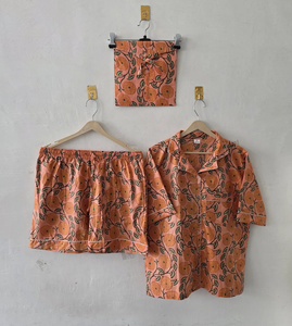 Conjunto de Pijama de Verano de Algodón Marigold, Transpirable, de Secado Rápido, con Estampado de Bloques, Ropa de Dormir Relajante para Noches Tranquilas, de Dos Piezas - Product Image 1