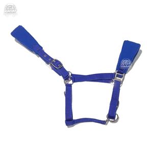 Correas ligeras de PP Horse Halters vellón acolchado con accesorios Premium en todos los colores carreras de caballos al por mayor - Product Image 1