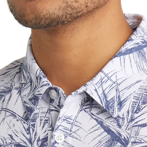 Camiseta Polo Floral de Verano para Hombre, Moderna y Cómoda, de Manga Corta, Blanca con Estampado Botánico Azul en Toda la Superficie - Product Image 3