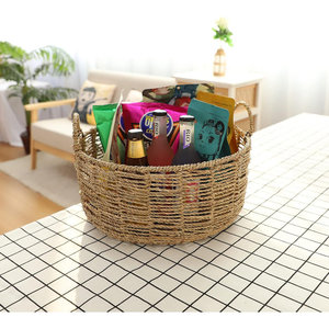 Coastal Farmhouse Organizer Panier de rangement rond en jonc de mer avec poignées - Product Image 3