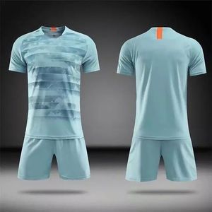 Venta al por mayor de camisetas de fútbol de alta calidad con MOQ bajo, uniformes de fútbol personalizados para venta en línea a precio asequible. - Product Image 3