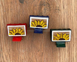 Pinzas para el pelo de cuero grabadas hechas a mano con estilo occidental para mujer - Product Image 3