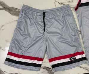 Ensemble d'uniformes de basketball unisexe, maillot et short style professionnel argent et rouge, maille respirante, tenue de sport pour équipe, nom d'équipe personnalisé, anti-UV - Product Image 2