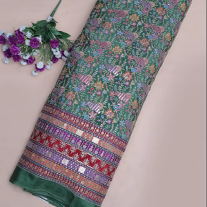 ผ้าพิมพ์ลายดอกไม้สีเขียวมิ้นท์แบบธรรมชาติ พร้อมขอบตกแต่งอย่างสวยงาม เหมาะสำหรับทำชุดคุร์ติ วัสดุสำหรับตัดเย็บเสื้อผ้าพื้นเมือง - Product Image 1