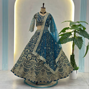 Élégance royale à chaque tour de manège, broderie complexe, couleurs riches, artisanat intemporel, Lehenga Choli traditionnel pour femmes pour les fêtes - Product Image 1