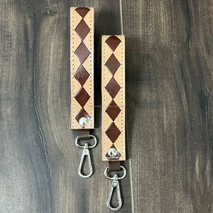 Cadeau promotionnel Logo personnalisé de la marque Conseil à carreaux Conception Gravure Bracelet Porte-clés Bracelet en cuir de vachette véritable Porte-clés - Product Image 5