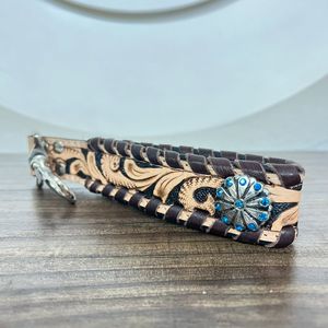 Personnalisé usine en gros cuir véritable usiné à la main avec fleur Concho Pet Training Training Traffic Lead Dog Accessoire pour la marche - Product Image 4