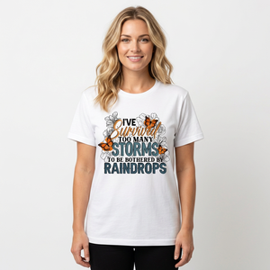 J'ai survécu à trop de tempêtes pour être gêné par les gouttes de pluie T-shirt décontracté imprimé pour femme blanc col rond manches courtes été - Product Image 3