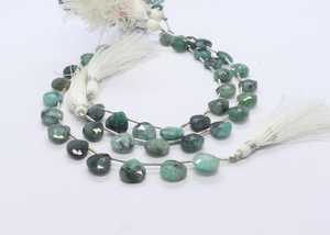 Natural Emerald Faceted Heart Shape Briolette 9-10MM Emerald Gemstone Beads 6 Inch Heart Beads For Jewelry Making Wholesale - Product Image 2