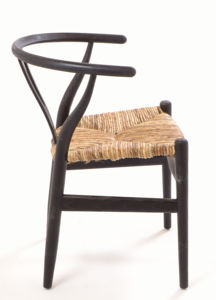 Fauteuil de salle à manger moderne en bois massif et rotin - Chaise de salle à manger d'extérieur durable et écologique pour la maison, l'hôtel, le bar - Product Image 1