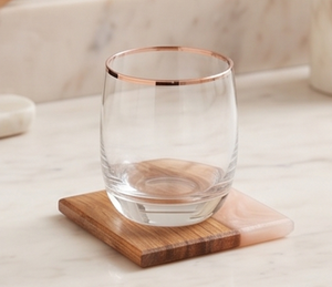 Sous-verres carrés en bois de noyer et résine époxy de qualité supérieure, design moderne pour la maison, l'hôtellerie, la vaisselle, accessoire de table élégant - Product Image 5