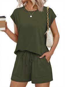 Ensemble de vêtements de détente pour femmes en coton 100% - T-shirts et shorts de cycliste - Coupe ajustée confortable - Respirant - Écologique - 2 pièces - Été - Product Image 1