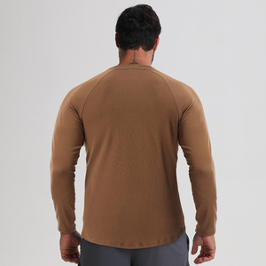 T-shirts pour hommes de qualité supérieure, col rond, manches longues, respirants, séchage rapide, polyester et élasthanne. - Product Image 4