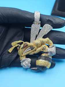 Colgante de Abeja Iced Out Estilo Hip Hop Personalizado con Moissanita VVS, Plata 925 Bañada en Oro, Colgante 3D de Animal, Colgante Bling de Rapper para Hombre - Product Image 5
